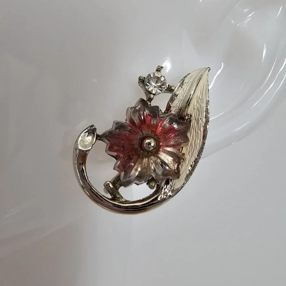 Vintage Signed Coro Pink Sugar Flower Screw-Back Earrings - 1940s/50s